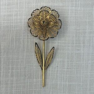 Exquisite vintage gold filigree floral Topazio, Portugal brooch